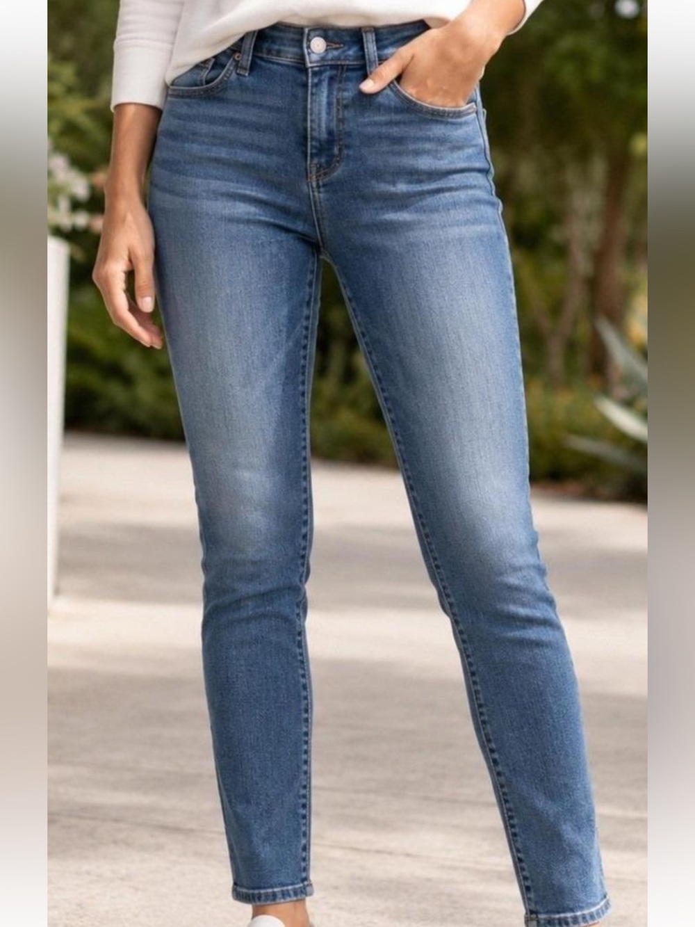 Athleta Sculptek Skinny Jeans Medium Wash Stretch Denim Sz 6